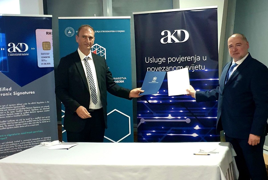 AKD podupire mlade znanstvenike