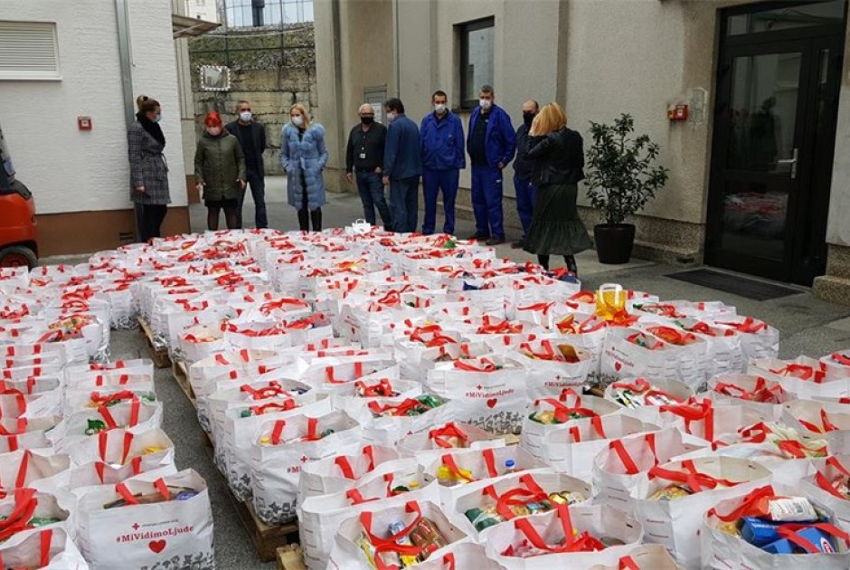 Radnici AKD-a osigurali gotovo 300 torbi prehrambenih proizvoda za ljude u potrebi