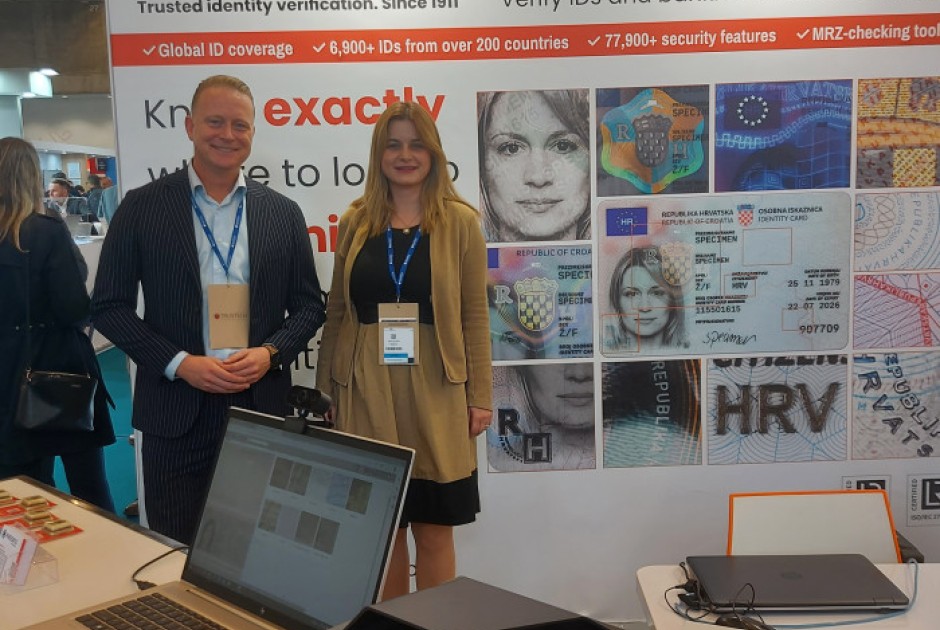 Hrvatska osobna iskaznica na naslovnici časopisa „Overview of traveldocuments 2016-2021“